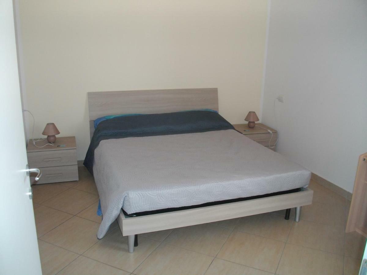 Giulietta E Romeo Bed & Breakfast Peschiera del Garda Bagian luar foto