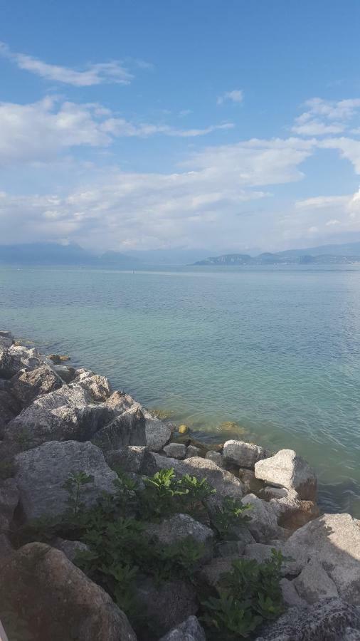 Giulietta E Romeo Bed & Breakfast Peschiera del Garda Bagian luar foto