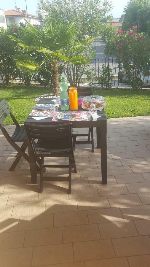 Giulietta E Romeo Bed & Breakfast Peschiera del Garda Bagian luar foto